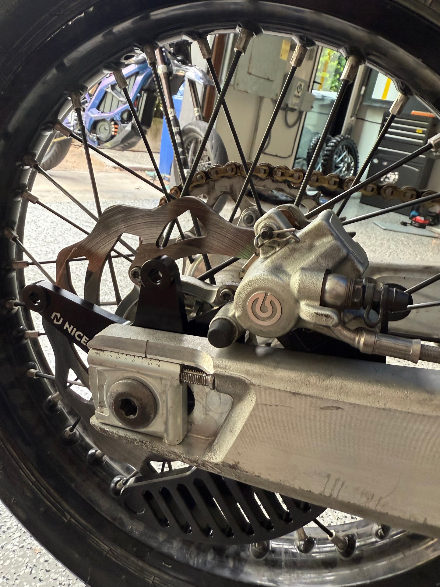 stark varg dual caliper/ upgraded brake mount